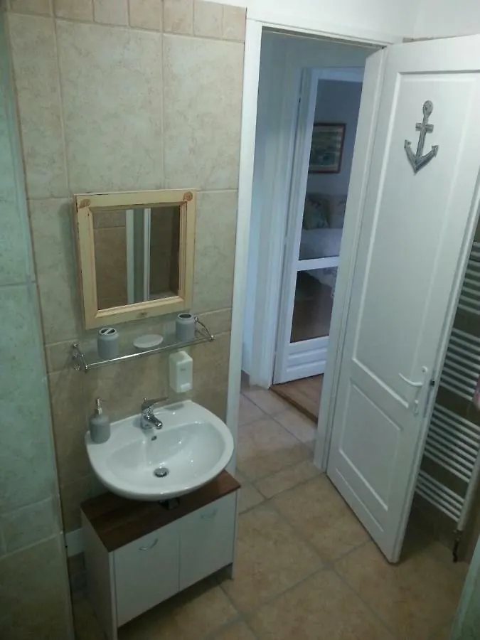 Galboka Nine Apartment Nerezine