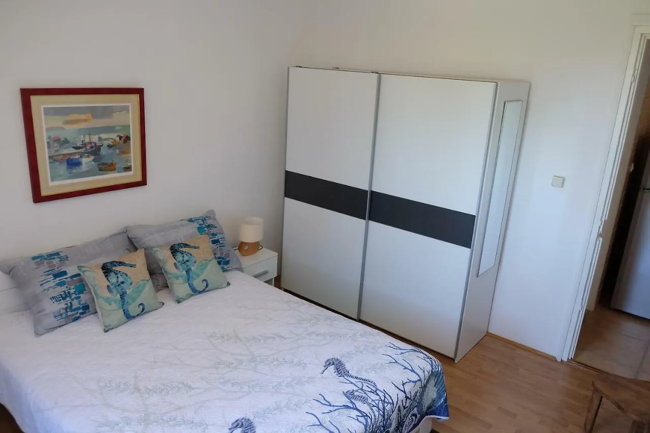 Galboka Nine Apartment Nerezine