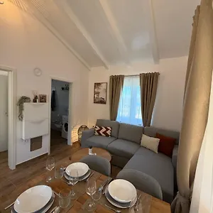 Ferienhaus Lena, Nerezine